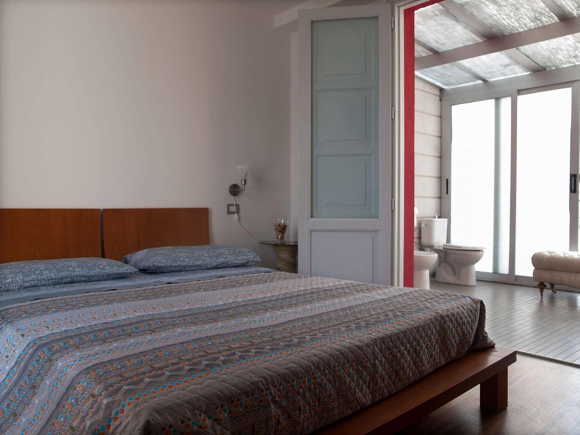 Casa Del Vento Bed and Breakfast Roccalumera Eksteriør billede