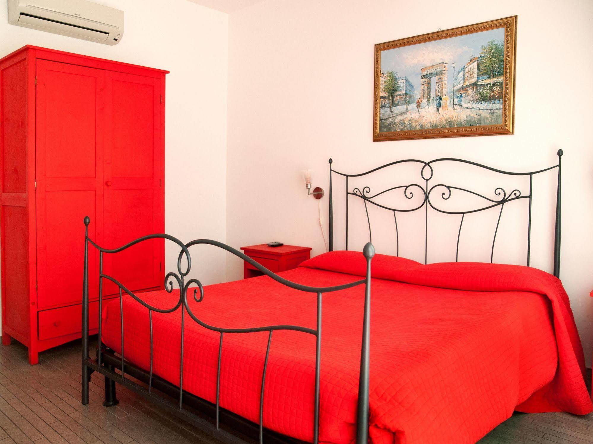 Casa Del Vento Bed and Breakfast Roccalumera Eksteriør billede